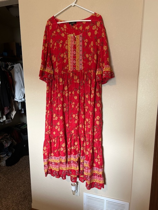 NWT Suzanne Betro Boho Floral Tiered Maxi Dress 100% Rayon Spring Summer Flowy - Picture 4 of 12
